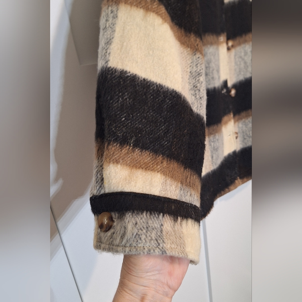 Wonderly Button Up Down Plaid Shacket Coat Pockets Large Black Brown Cream Soft - Picture 8 of 10